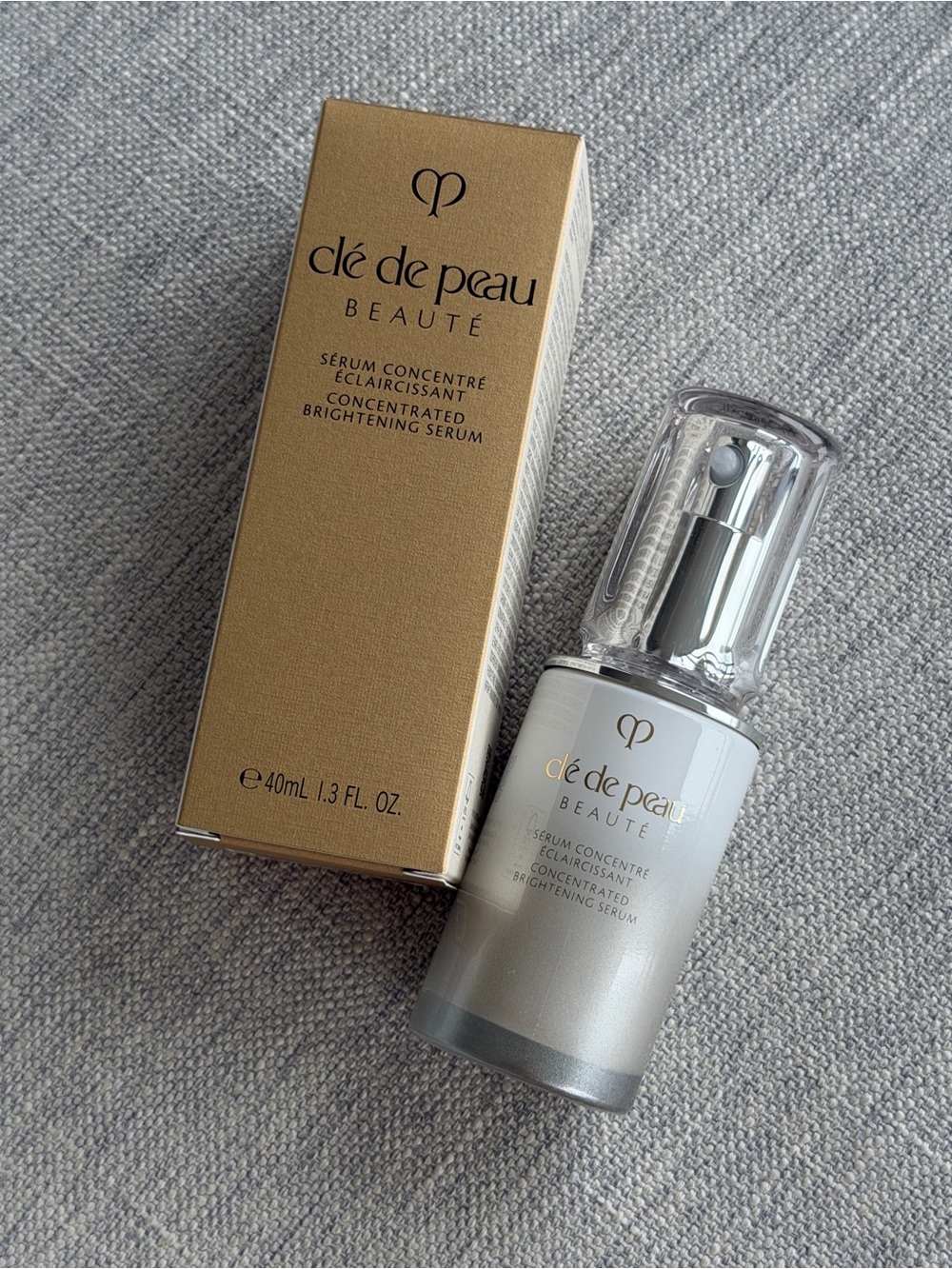 Cle de Peau CONCENTRATED BRIGHTENING SERUM plus travel size products and bag - Picture 2 of 12
